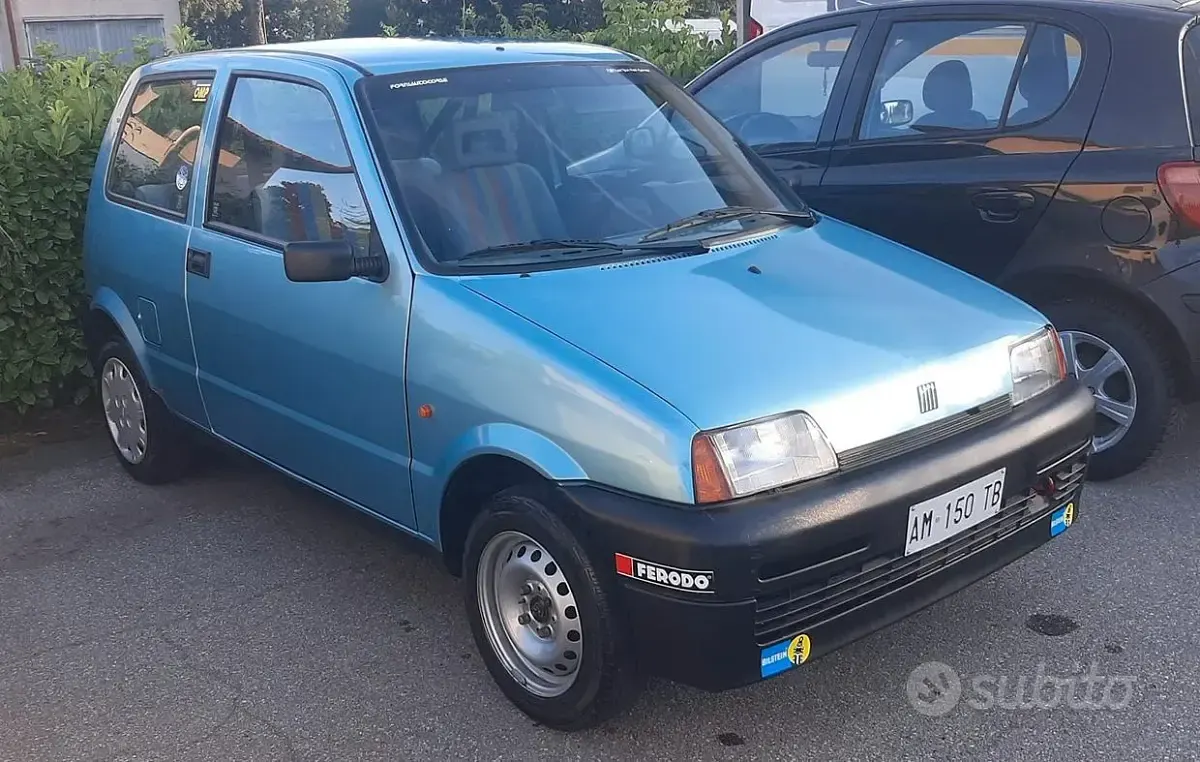 Usata Fiat Cinquecento Young 39 CV (28 kW) 1997 Bluazzurro Utilitaria