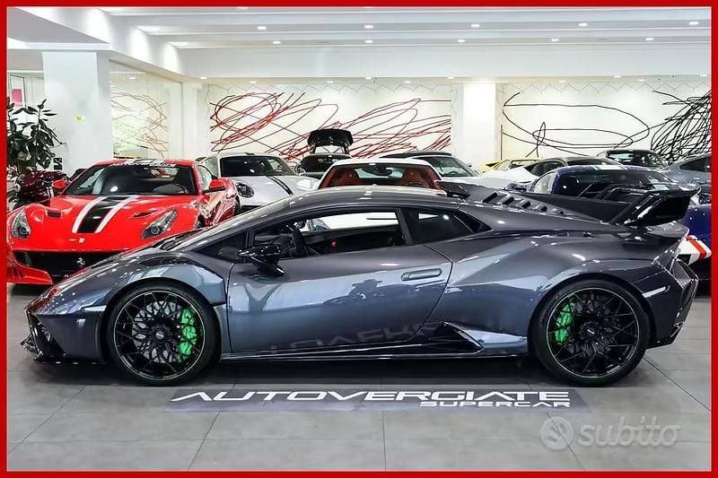 Usata Lamborghini Huracán 640 CV (470 kW) 2024 Grigio Coupé