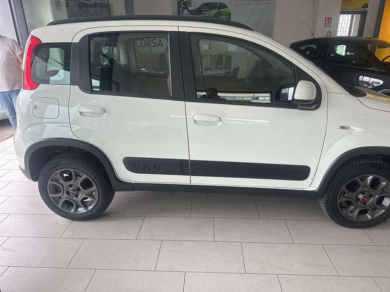 Usata Fiat Panda Cross Cross 86 CV (63 kW) 2016 Bianco Utilitaria