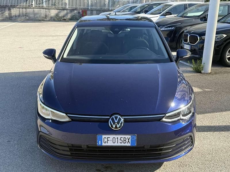 Usata VW Golf VIII Life 116 CV (85 kW) 2021 Blu/azzurro Berlina