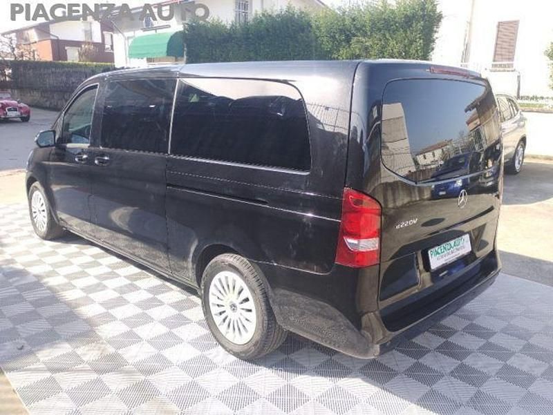 Usata Mercedes V300 163 CV (119 kW) 2019 Nero Monovolume
