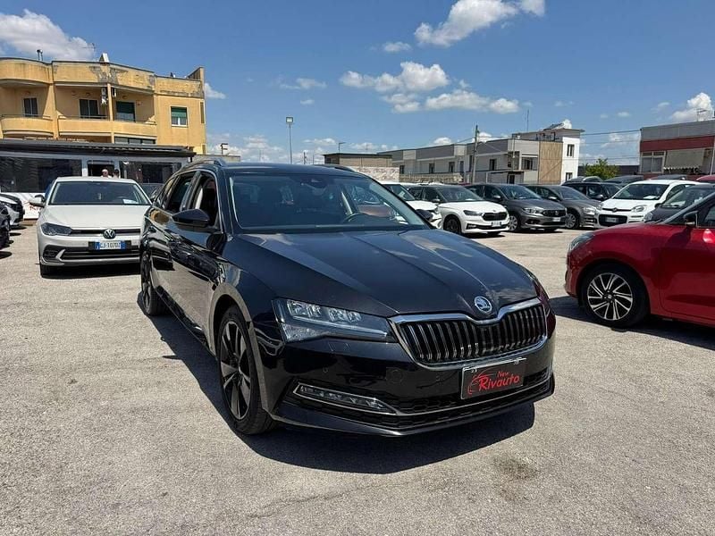 Usata Skoda Superb Executive 150 CV (110 kW) 2022 Nero Station wagon