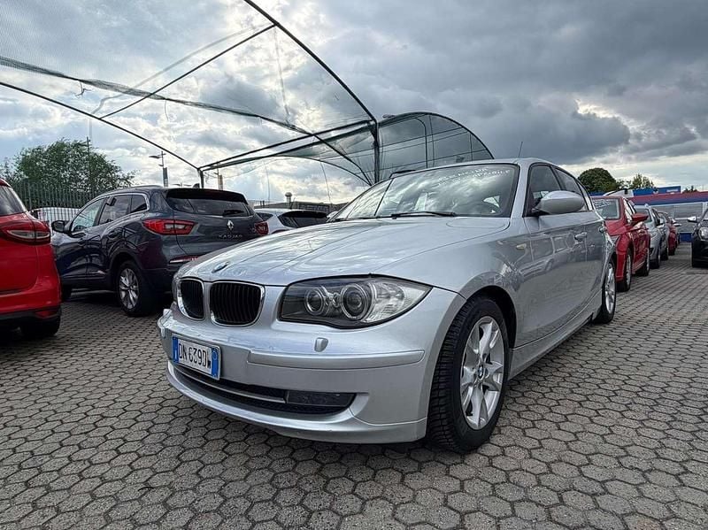 Usata BMW 116 122 CV (89 kW) 2008 Argento Utilitaria