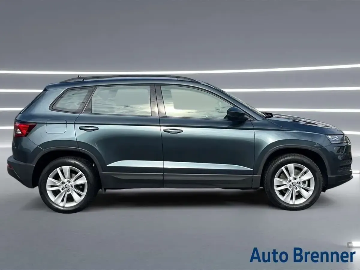 Usata Skoda Karoq Executive 150 CV (110 kW) 2022 Grigio metallizzato SUV
