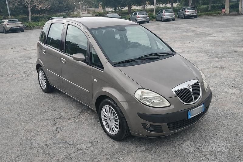 Usata Lancia Musa 2005 Marrone Monovolume
