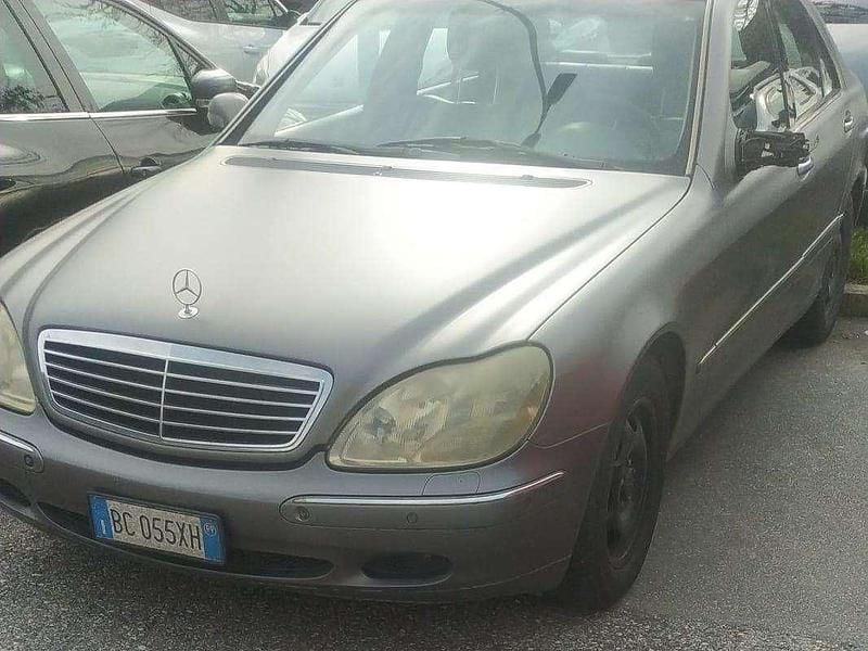 Usata Mercedes S320 224 CV (164 kW) 1999 Grigio Berlina