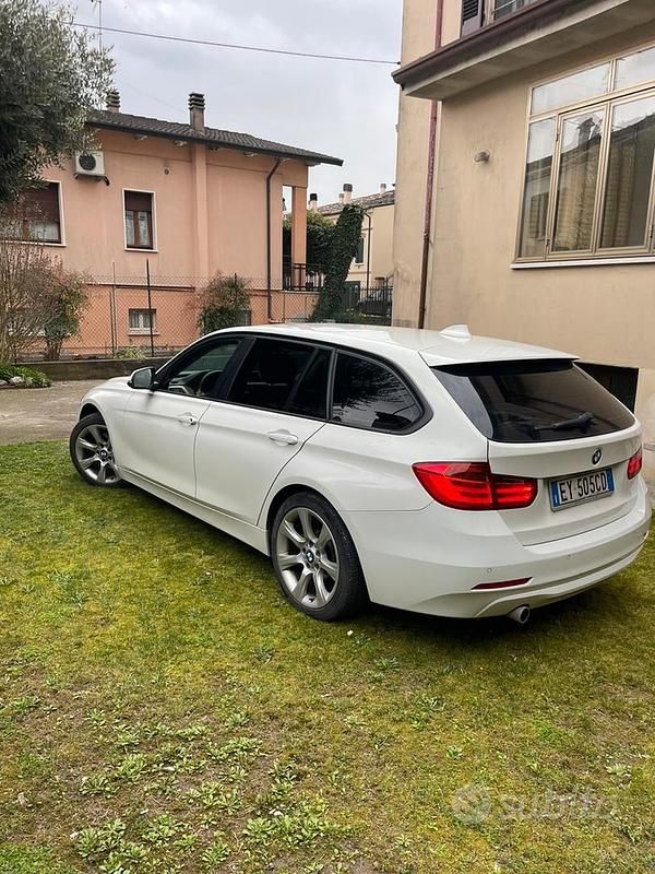 Usata BMW 318 150 CV (110 kW) 2015 Bianco Station wagon