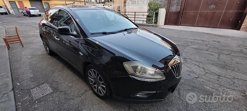 Usata Lancia Delta 120 CV (88 kW) 2009 Utilitaria