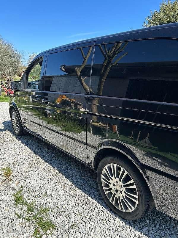 Begagnad Mercedes Viano Avantgarde 224 HK (164 kW) 2013 Svart Minibuss