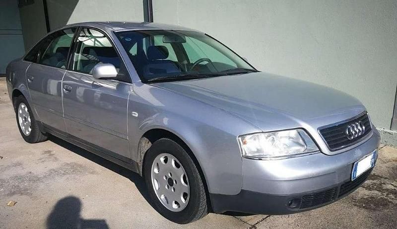Usata Audi A6 150 CV (110 kW) 1999 Argento Berlina