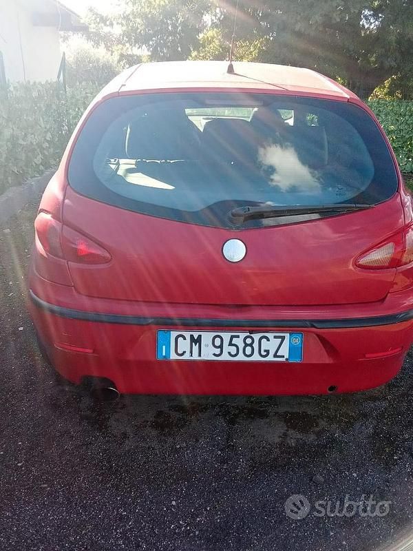 Usata Alfa Romeo 145 90 CV (66 kW) 2010 Utilitaria