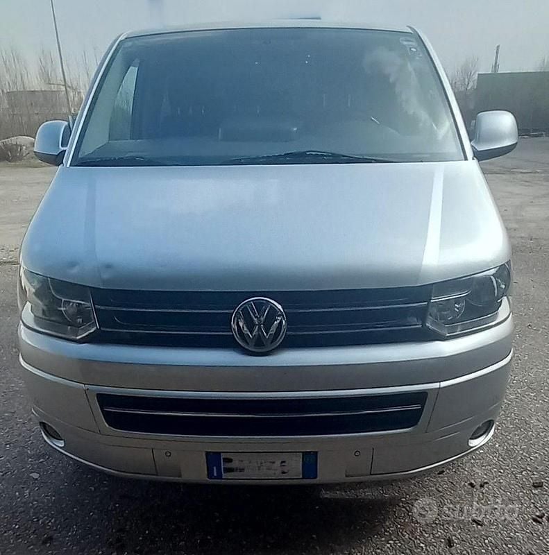 Usata VW Caravelle 2011 Grigio Monovolume