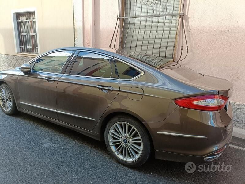 Marrone Usata 2019 Ford Mondeo Tre volumi | 16.000 € (Buon prezzo) - Immagine 1/1
