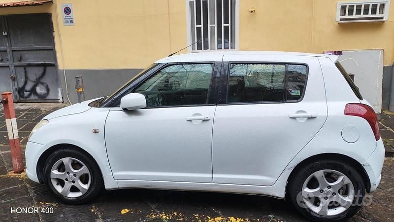 Usata Suzuki Swift 2006 Bianco Utilitaria