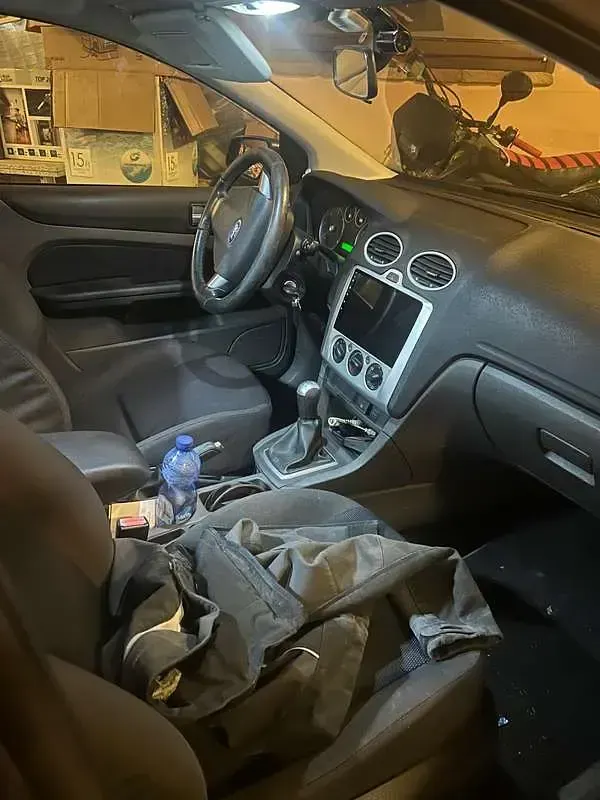 Usata Ford Focus Style 90 CV (66 kW) 2006 Blu Station wagon