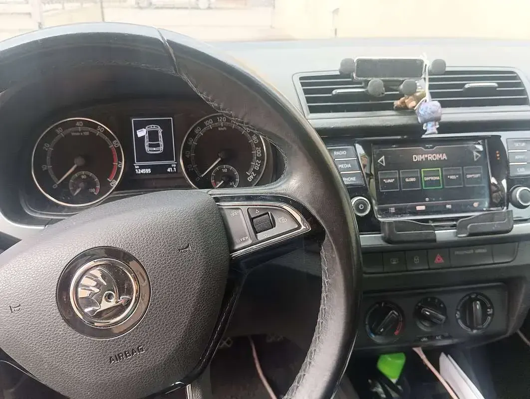 Usata Skoda Fabia Design Edition 75 CV (55 kW) 2019 Argento Utilitaria