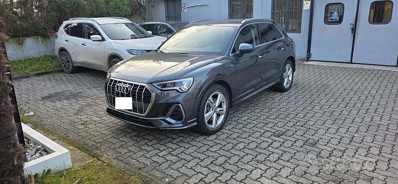 Grigio Usata 2019 Audi Q3 SUV | 24.999 € (Super prezzo) - Immagine 1/4