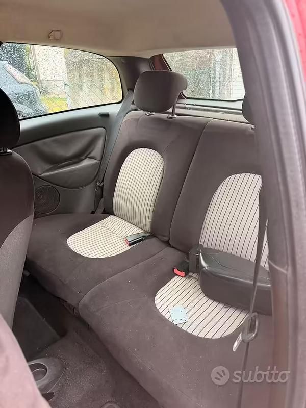 Usata Lancia Ypsilon 77 CV (56 kW) 2007 Rosso Utilitaria