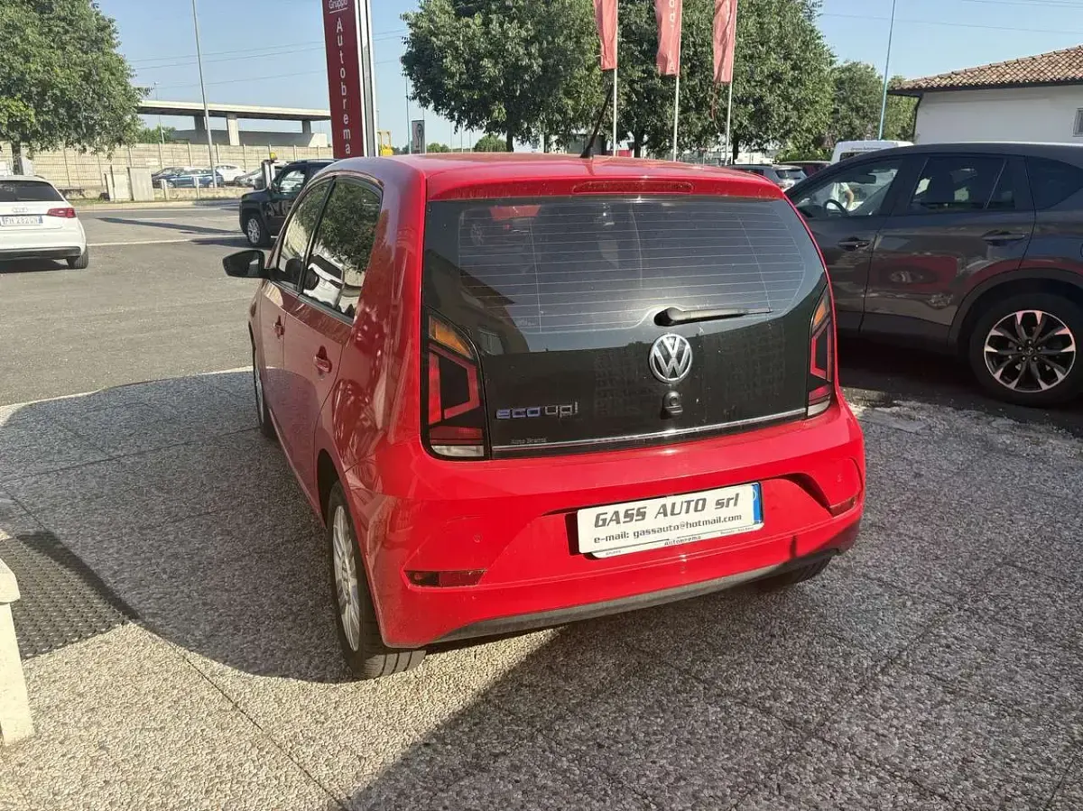 Usata VW up! Highline 68 CV (50 kW) 2017 Rosso Utilitaria