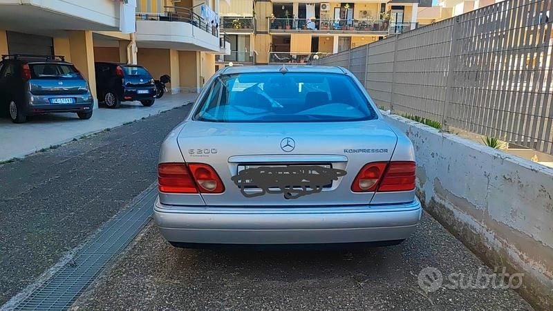 Usata Mercedes E200 136 CV (100 kW) 1998 Berlina