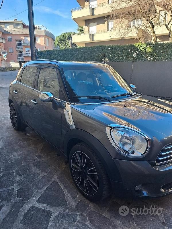 Usata Mini Countryman 122 CV (89 kW) 2013 Marrone SUV