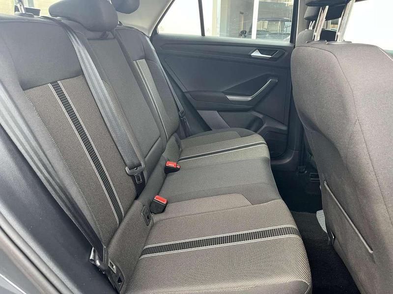 Usata VW T-Roc Business 116 CV (85 kW) 2021 Gray SUV