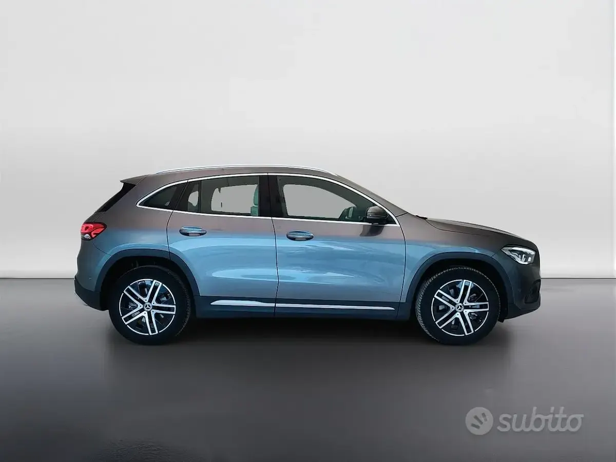 Usata Mercedes GLA220 190 CV (139 kW) 2020 Grigio SUV