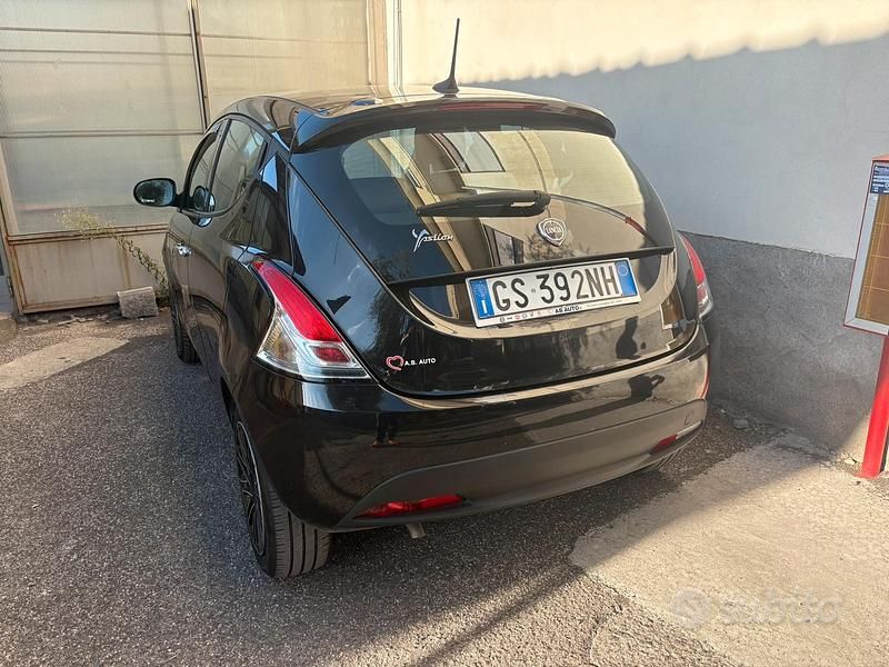 Usata Lancia Ypsilon 69 CV (50 kW) 2024 Utilitaria