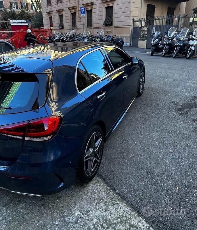 Usata Mercedes A180 Premium 116 CV (85 kW) 2020 Blu Berlina