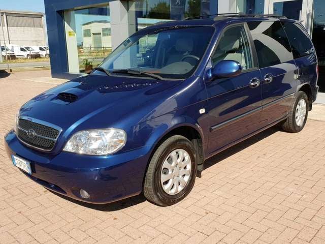 Kia carnival 2005 год