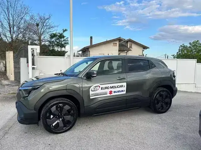 Nuova Suzuki e-Vitara 63 kW (87 CV) 2026 Grigio SUV