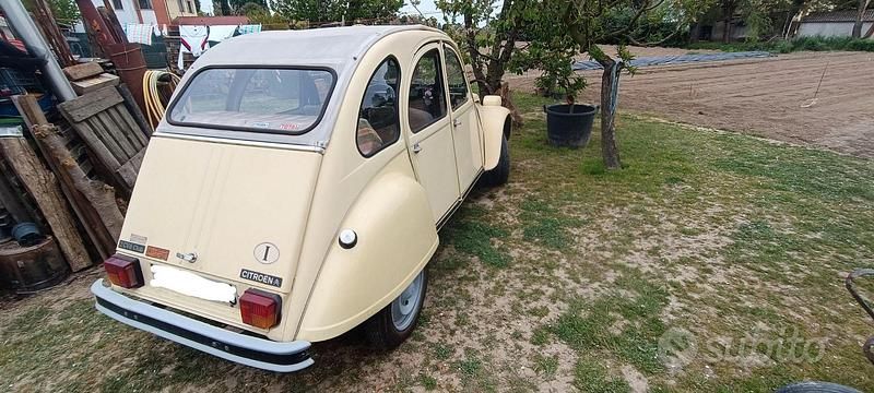 Usata Citroën 2CV 29 CV (21 kW) 1987 Beige Berlina