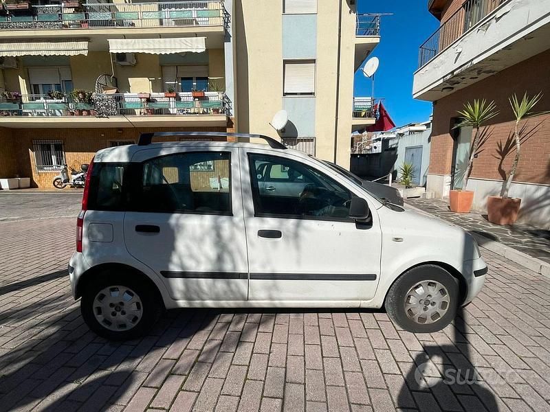 Usata Fiat Panda Dynamic 69 CV (50 kW) 2012 Bianco Utilitaria