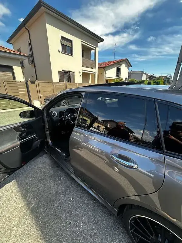 Usata Mercedes B200 Premium 150 CV (110 kW) 2019 Grigio Utilitaria