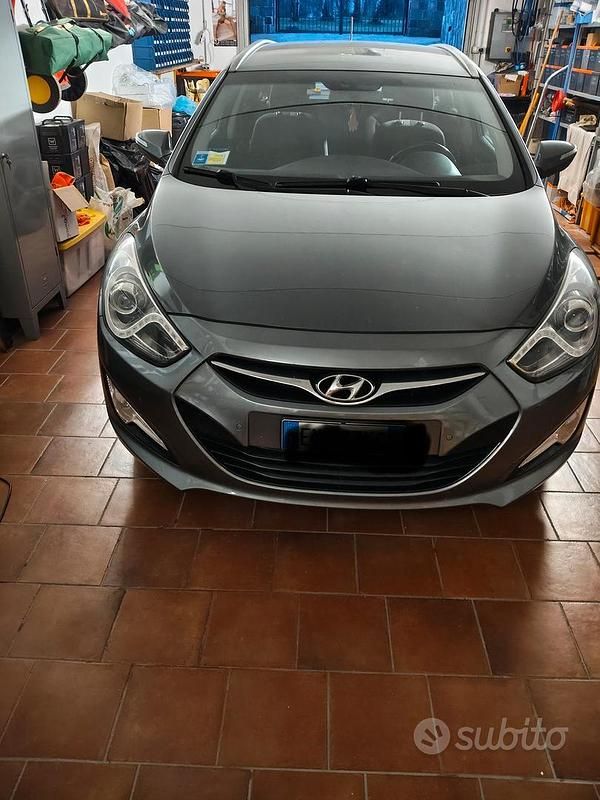 Usata Hyundai i40 136 CV (100 kW) 2015 Grigio Station wagon