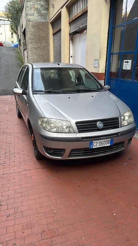 Usata Fiat Punto Dynamic 60 CV (44 kW) 2005 Utilitaria