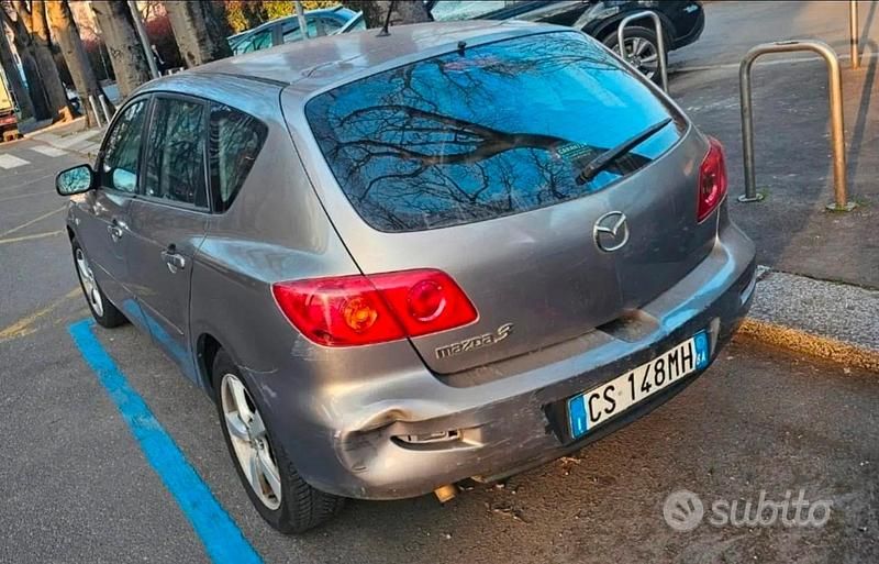 Usata Mazda 3 109 CV (80 kW) 2005 Grigio Berlina