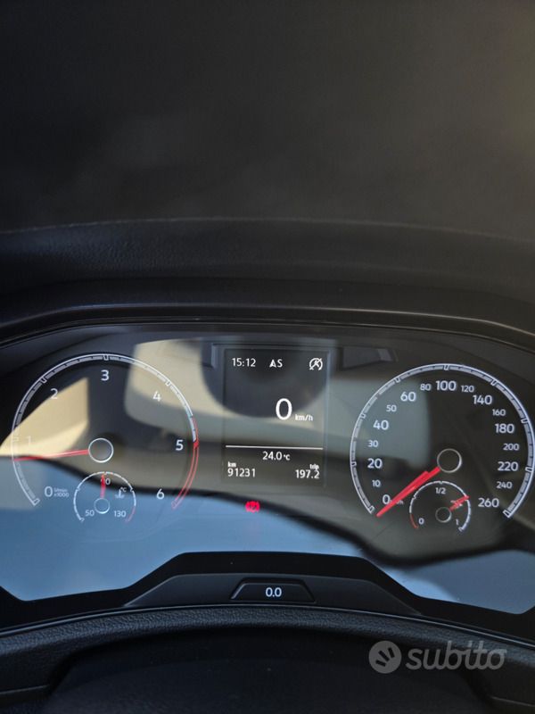 Usata VW T-Roc 116 CV (85 kW) 2018 Nero SUV