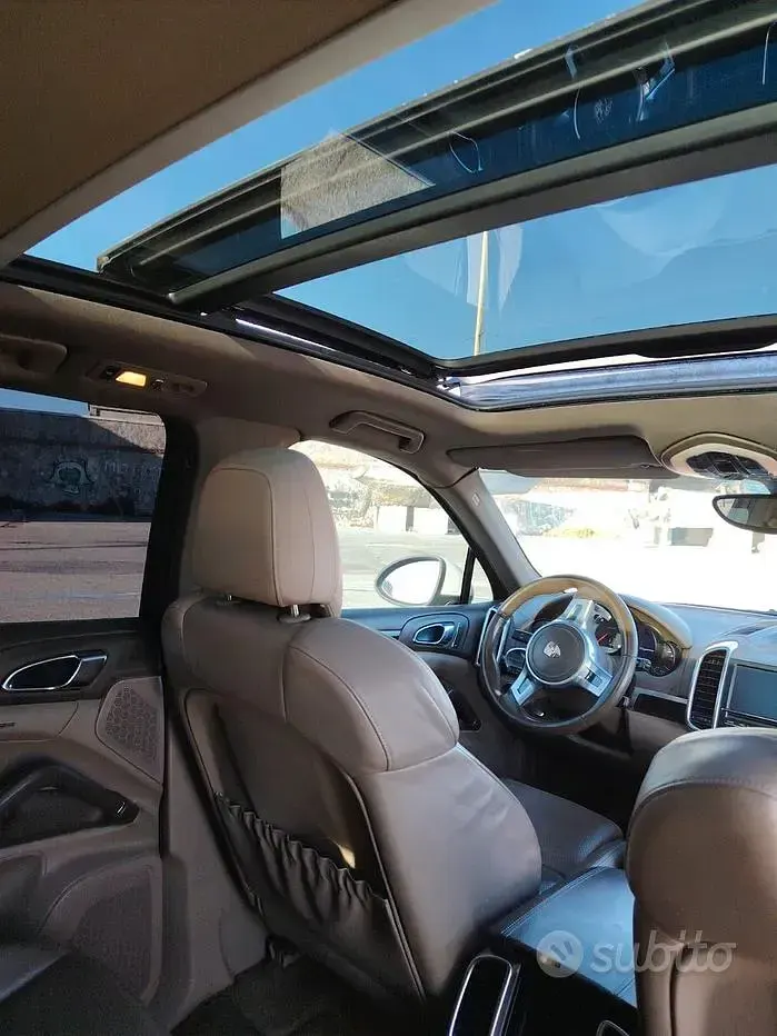 Usata Porsche Cayenne 245 CV (180 kW) 2012 Bianco SUV