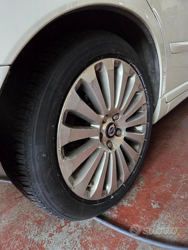 Usata Volvo V50 115 CV (84 kW) 2011 Bianco Station wagon