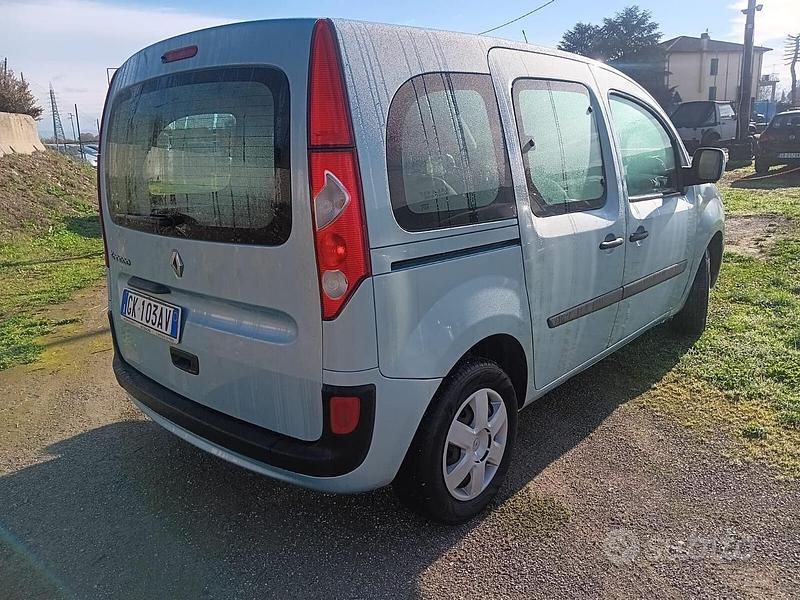 Usata Renault Kangoo 75 CV (55 kW) 2012 Blu Monovolume