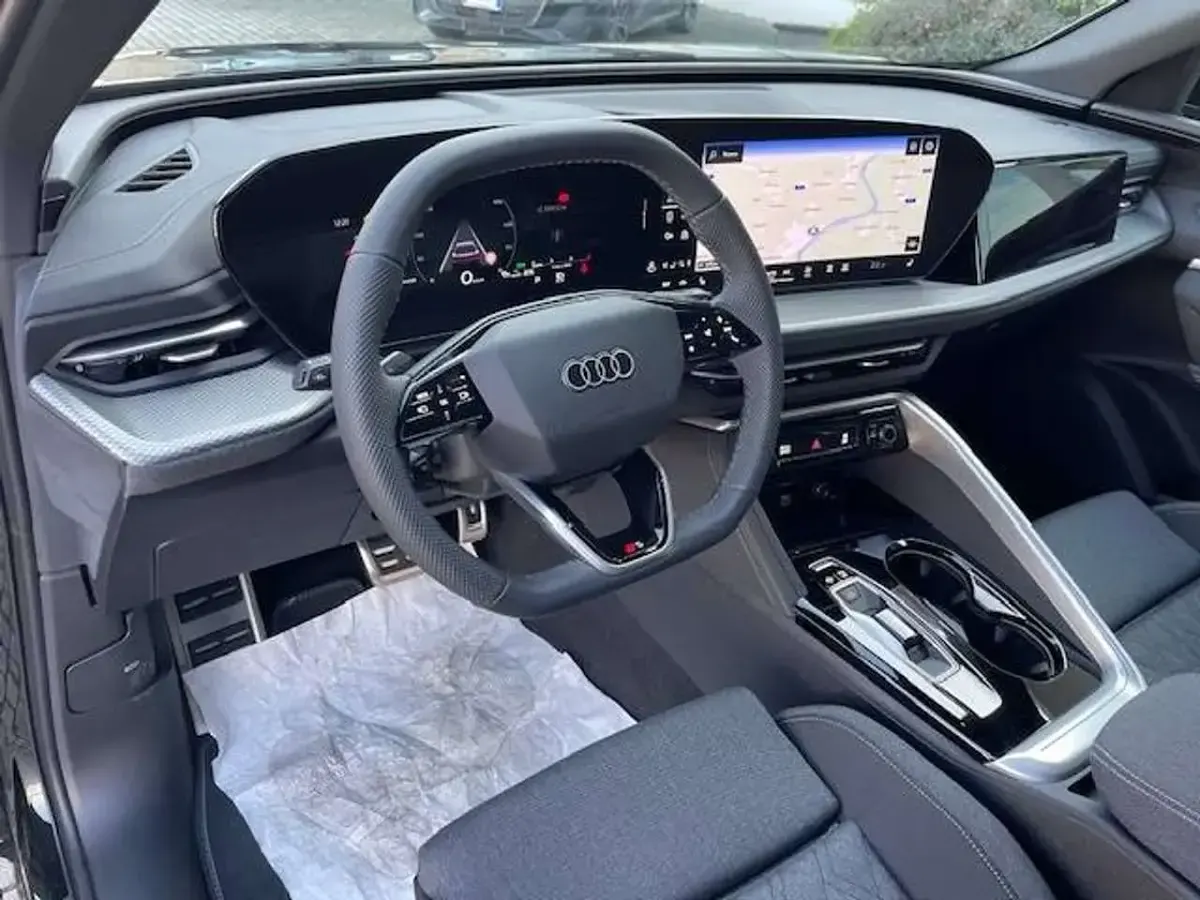 Nuova Audi Q5 S-Line 204 CV (150 kW) 2025 Nero mythos SUV