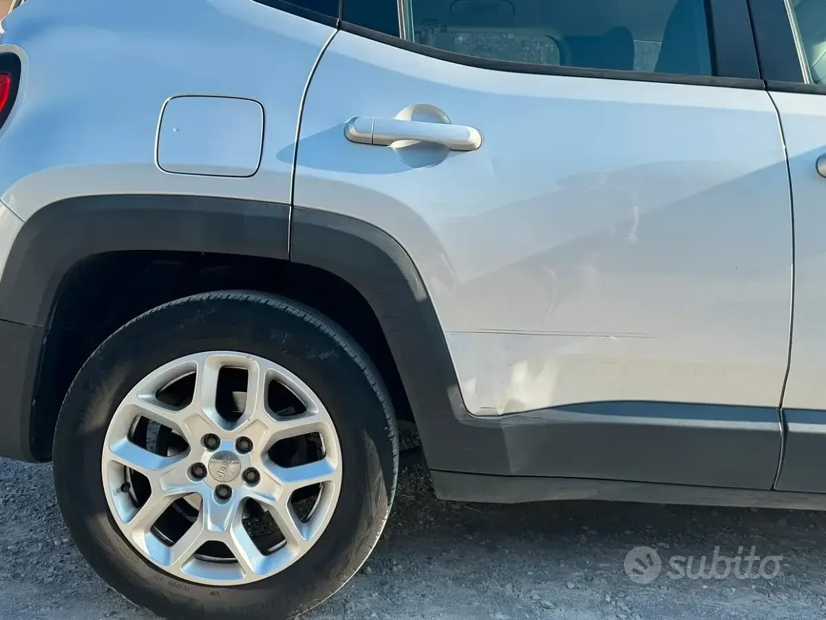 Usata Jeep Renegade Longitude 120 CV (88 kW) 2016 Grigio SUV
