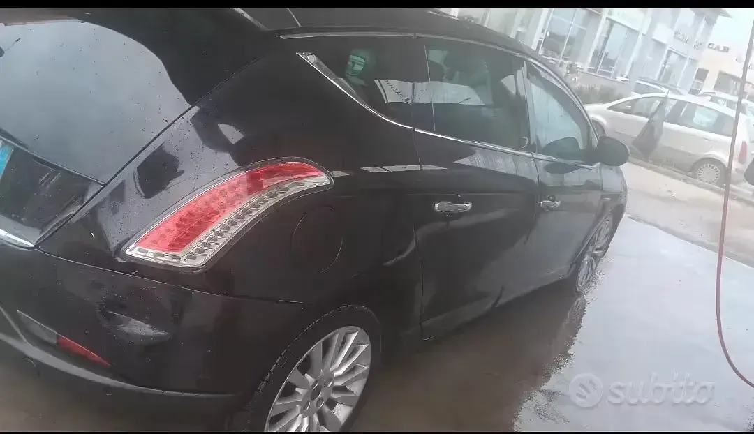 Usata Lancia Delta 190 CV (139 kW) 2008 Nero Utilitaria