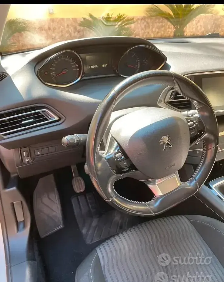 Usata Peugeot 308 92 CV (67 kW) 2014 Grigio Berlina