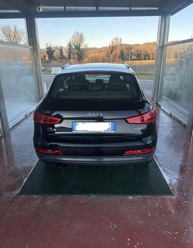 Usata Audi Q3 Business Plus 140 CV (102 kW) 2013 Nero SUV
