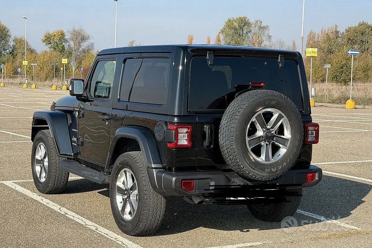 Usata Jeep Wrangler Sahara 200 CV (147 kW) 2020 Nero SUV