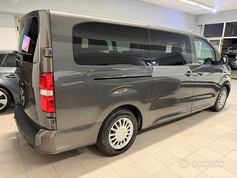 Usata Toyota Proace Verso Luxury 120 CV (88 kW) 2020 Grigio Station wagon