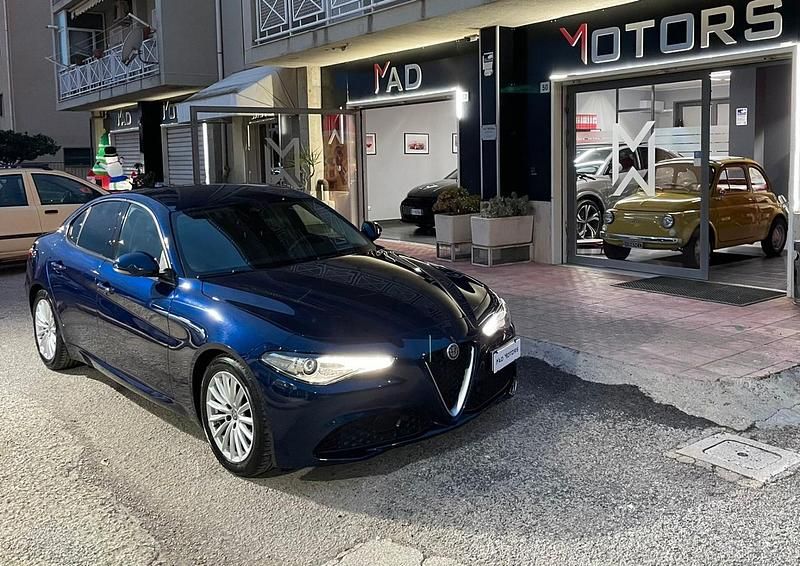 Blu Usata 2017 Alfa Romeo Giulia Business Tre volumi | 16.999 € (Buon prezzo) - Immagine 1/4