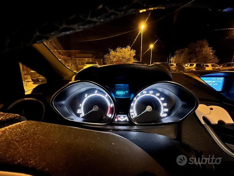 Usata Ford Fiesta 75 CV (55 kW) 2016 Berlina
